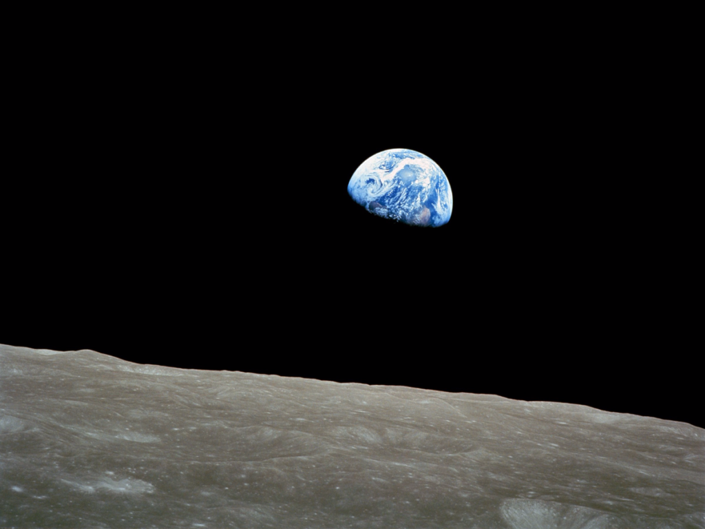 Earthrise satellite photos